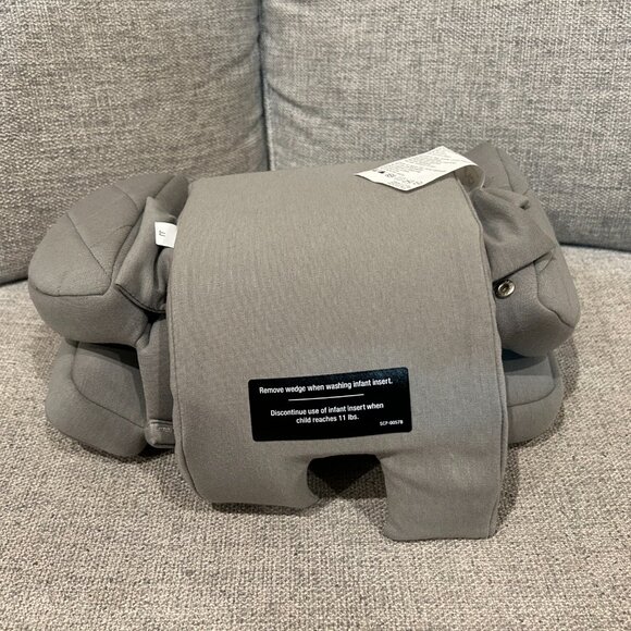 Nuna Rava Newborn Infant insert, headrest, and - Picture 4 of 8